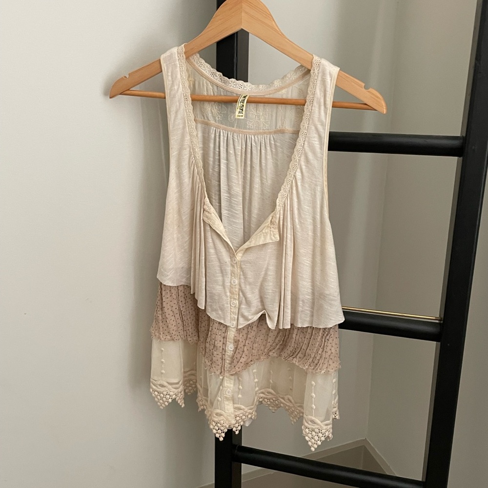 FREE PEOPLE LACE & LAYER TOP